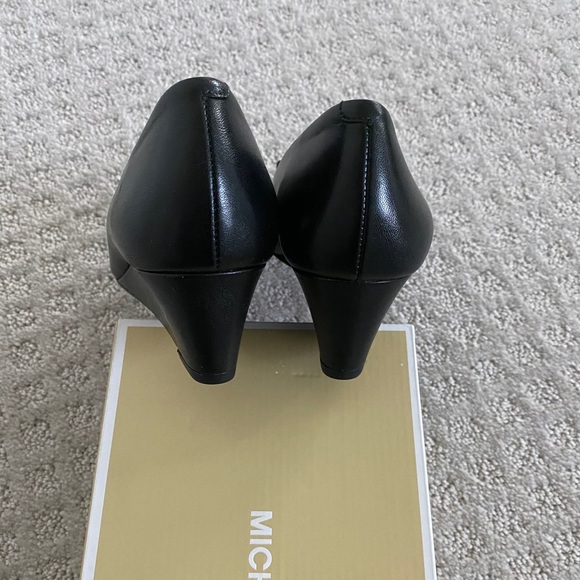 Michael Kors Black Wedges - Size 8M - Picture 4 of 6